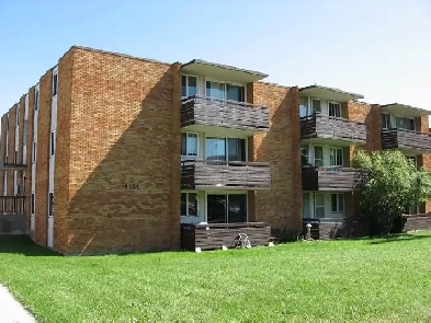 Nice cozy 1 bedroom 1 bath unit on 3rd floor Image# 3