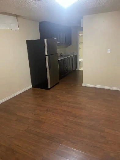 ONE BEDROOM BASEMENT APARTMENT Image# 3
