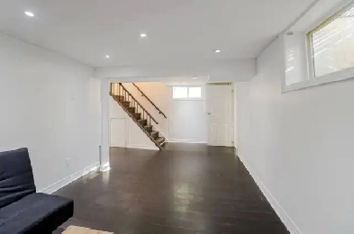 Single Occupancy Basement Apartment in North York Image# 2