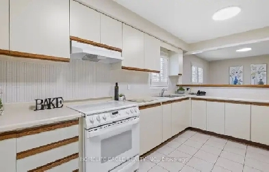 2000 sqft house for rent. Image# 9
