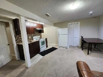 1 bedroom basment for rent Image# 2