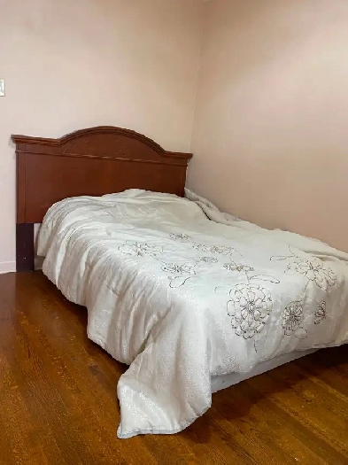 $850-Cozy Room with private bathroom in Steeles/Bathurst Image# 2