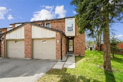 Beautifully upgraded end-unit townhome! Image# 8