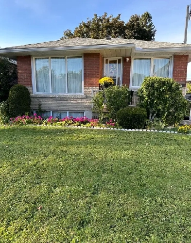 2 Bed 1 Bath Main Floor unit. Image# 2