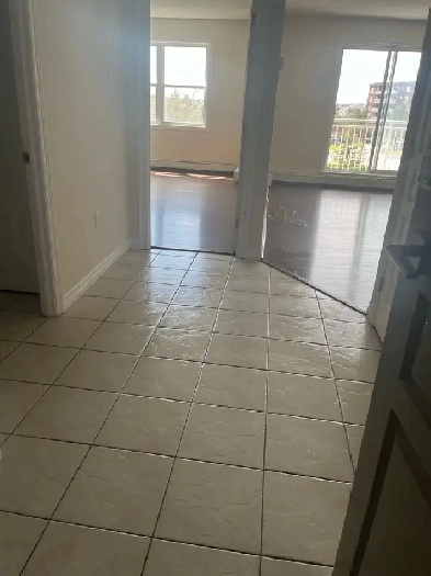 1 bedrooom and den available for June 1st Image# 1