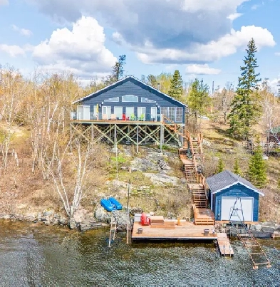 Falcon Lakefront cottage Image# 1
