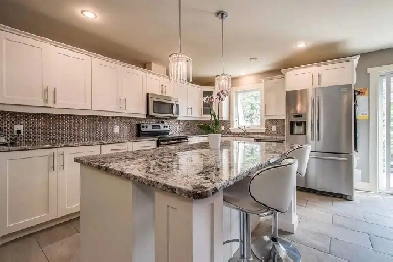 For Rent - Spacious 4 Bedroom Townhouse | Rockingham - July 1st Image# 1