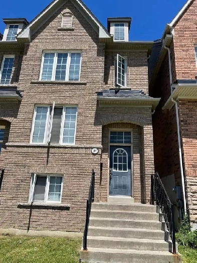 1 room available-York U-june 1st Image# 1