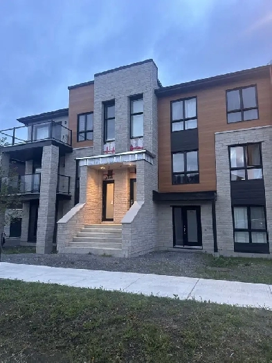 Modern 4 1/2 for rent in condo unit Image# 1