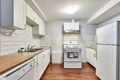 Charming & Modern Lower Unit in Victoria Hills – A Rare Find! Image# 1