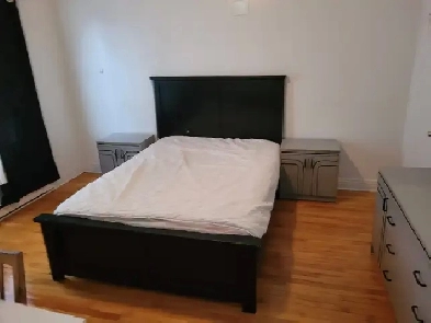 Chambre meublée - Furnished room (metro Monk) Image# 1