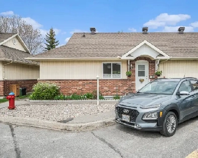 Better than condo living! Bungalow hidden gem - Stittsville Image# 1