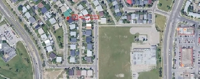 Spacious Detached Garage for Rent – $300/month – Great NE Calgar Image# 2