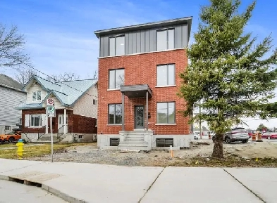 Brand New 2 Bed 1bath in Wellington West! Steps to the Otrain! Image# 2