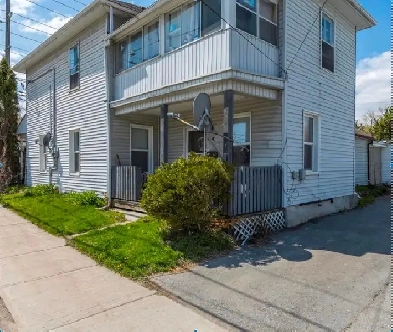 Bright 3 Bedroom Main-Floor with Parking For Rent Image# 1