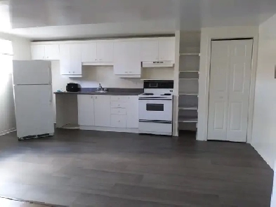 2 Bedroom apartment, Half basement Image# 5