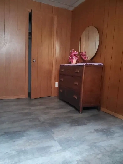 immediate bright furnished room for rent in Etobicoke Image# 1