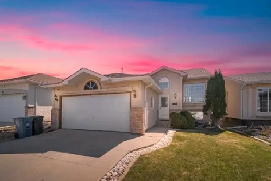 HOME FOR SALE - 51 Royal Oak Dr, Winnipeg Manitoba Image# 1