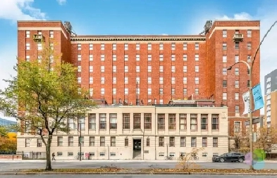 3 1/2 downtown Montreal meublé furnished Image# 6