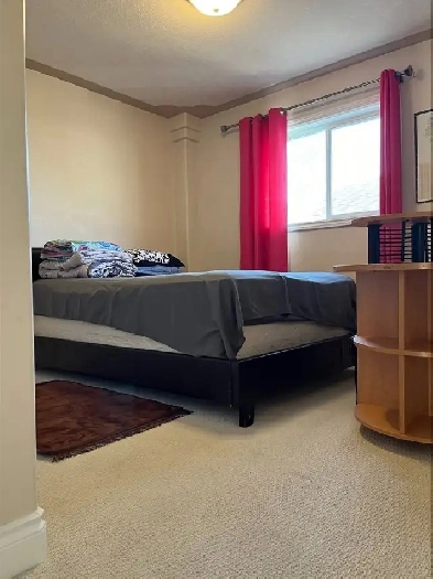 Upstairs private room in Woodbuffalo for rent Image# 5