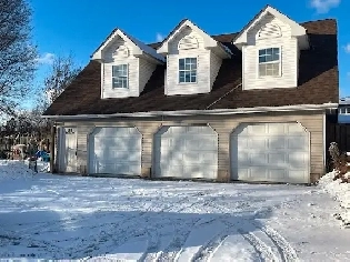 OSHAWA RENTAL: 2BD 2BR W/ Attached 2 Car Garage Parking Image# 2