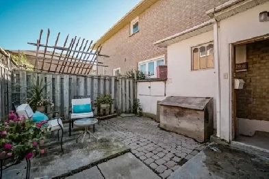 2 bedroom basement apartment Image# 3