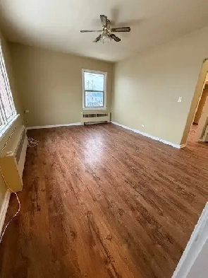 Beautiful Freshly Renovated One Bedroom Suite Image# 2
