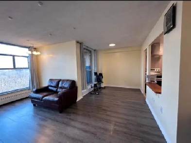 spacious condo for sale Image# 1