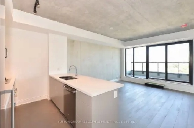 Amazing Large 1 Bedroom w/ huge balcony at the Harlowe (Queen W) Image# 7