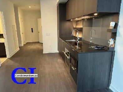 One Bdrm   Den Luxury New Condo in Mississauga Image# 2