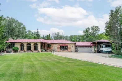 Beautiful Home for Sale on 5 Landscaped Acres Image# 1