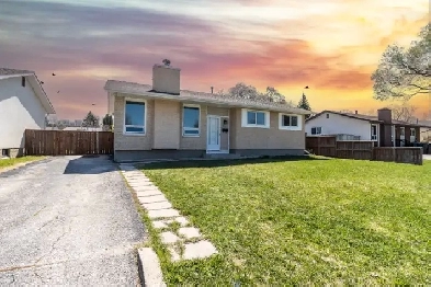 78 Thunder Bay, Home for sale in Meadowood Image# 1