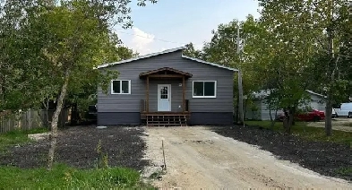 2-Bedroom House in Winnipeg Beach Image# 1