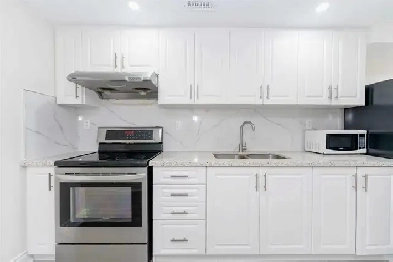 (Furnished) 2 BR legal Basement Apartment in Brampton - June 1st Image# 3