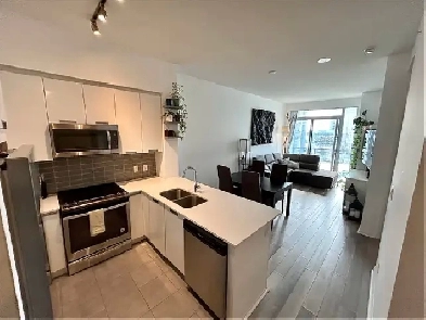 1 1 Condo Hurontario and Eglinton Image# 6