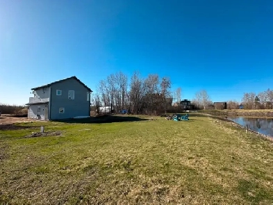 135 Victoria Dr, Victoria Bay Estates -  YR Gorgeous WATERFRONT! Image# 1