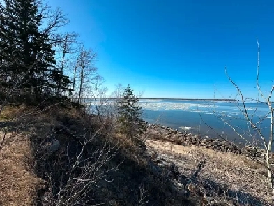 33 Hampton Rd, Victoria Beach - LAKEFRONT DOUBLE Sized Lot! Image# 1