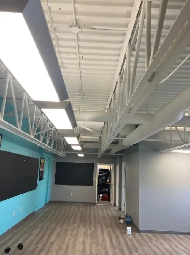 1334 sqft second floor unit Image# 5
