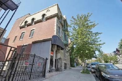 2-Bedroom Apartment – Move In & Save! Le- Plateau, Montreal Image# 1