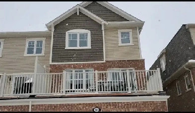 4 Bedroom 2 car Garage Townhouse for Rent in Kitchener Image# 1