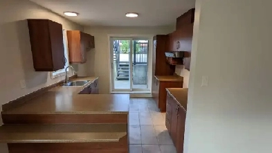 St-Eustache Grand 4 1/2 - Style Condonon-fumeur Image# 1