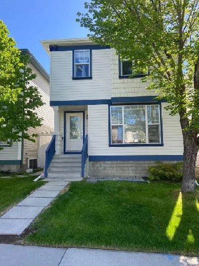 Rental House 3 Bedrooms   2.5 Bathrooms Tuscany NW Calgary, AB Image# 5