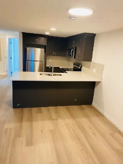 2 BEDROOM LEGAL BASEMENT Image# 6