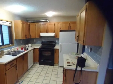two Bedroom Main floor house for rent available immediately Image# 4