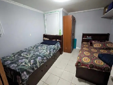 sharing room for rent (shairng room with Indian girls ) Image# 2