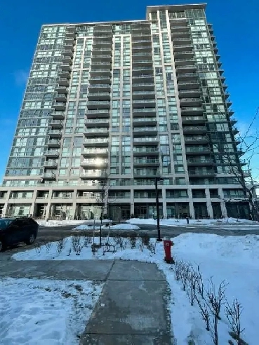1 bedroom condo apartment in heart square one Image# 6