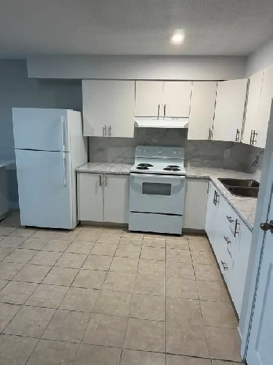 Three bedroom 2 bathroom available now Image# 1
