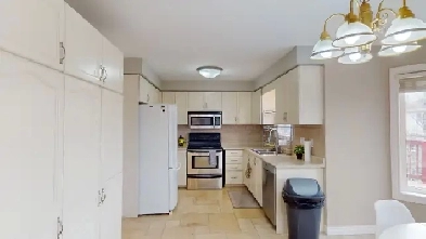 BAYVIEW MULOCK NEWMARKET DETACHED HOUSE RENZIUS CRT 3BR 3WR 2CAR Image# 8