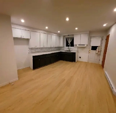 2 Chambre a couché a Louer avec stationnement Image# 1