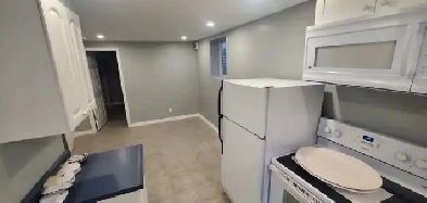 1 Bedroom basement with separate entrance available Image# 1